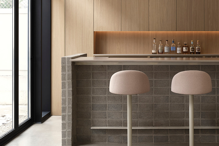 Master Oak panels in restaurant in Toronto